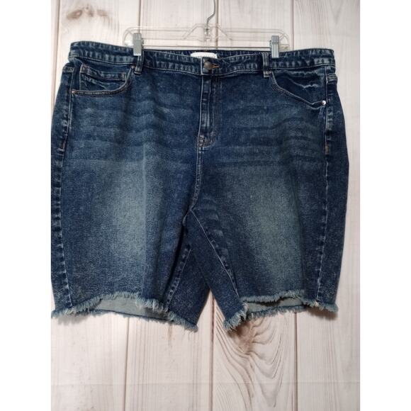 Lane Bryant Shorts Ladies 22 Bermuda‎ Mid Rise Magic Waist - Picture 1 of 5